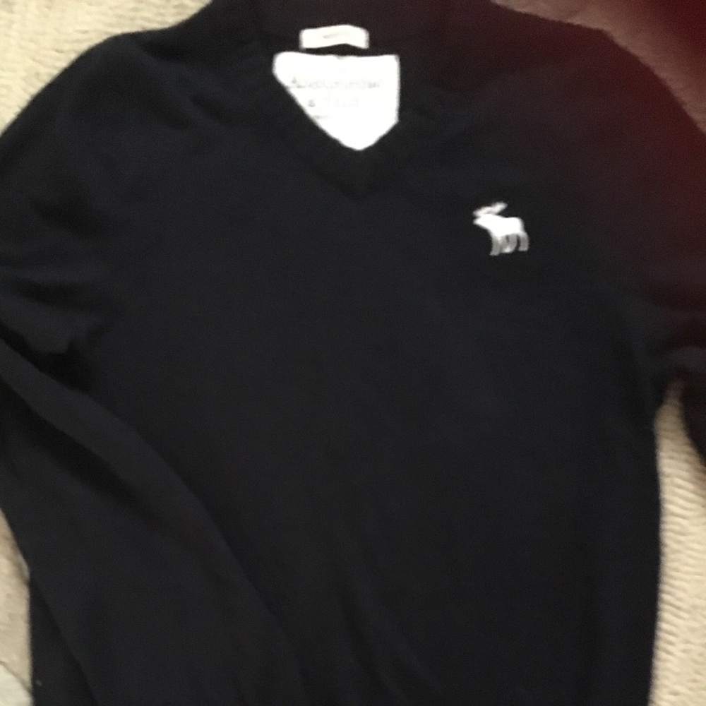 Abercrombie & Fitch V-neck